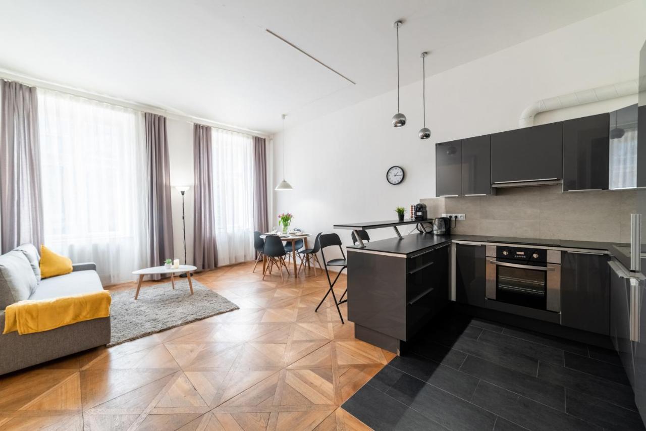Exclusive Apartment Near Kafka'S Head Prag Eksteriør billede