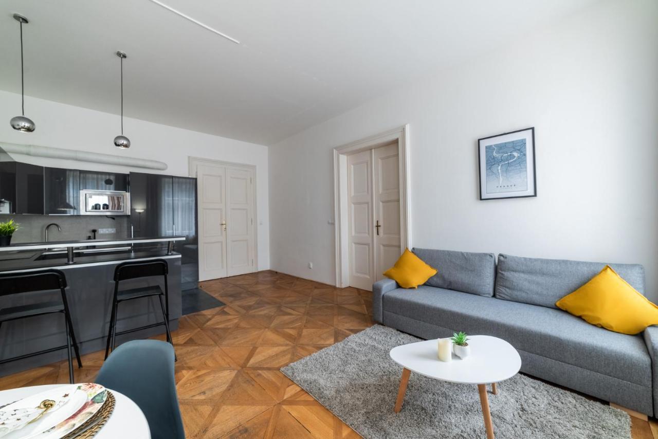 Exclusive Apartment Near Kafka'S Head Prag Eksteriør billede